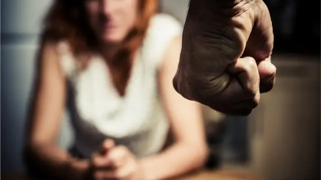 CE-MUJER alerta que 55 mujeres han sido asesinadas por sus parejas en 2026