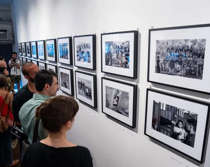 Fotógrafos latinoamericanos llevan a El Bronx historias de migración y lucha comunitaria