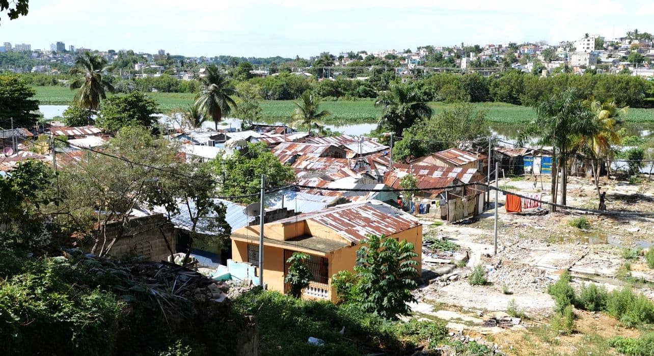 En la ribera del Ozama esperan lluvias con preocupación por posibles inundaciones