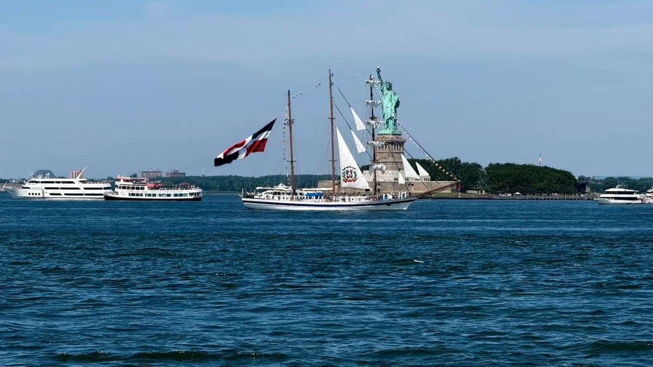 Buque Escuela representa a República Dominicana en conmemoración 250 aniversario independencia de los Estados Unidos